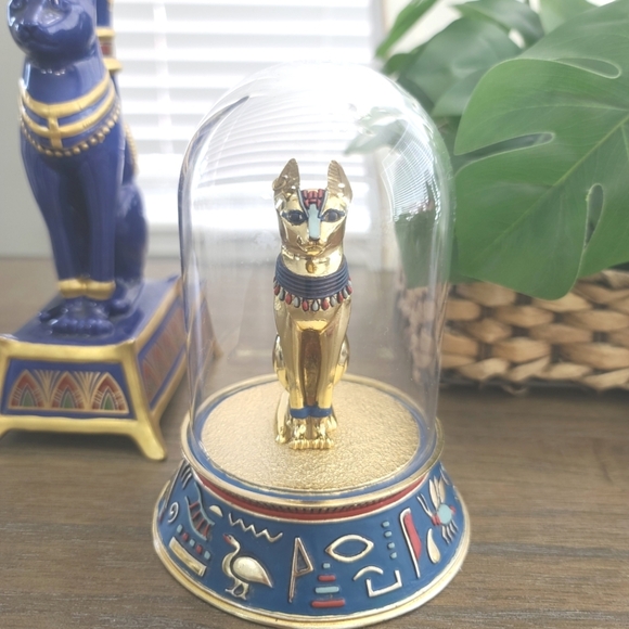 Franklin Mint Egyptian Cat Candle Holder and Figurine Set - Picture 4 of 10